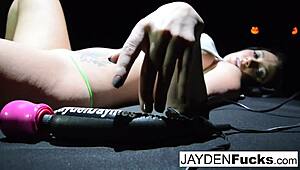 Jayden Jaymes Plays Her Tight Wet Pussy