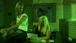 Hannah Harper takes huge loads in bed with style