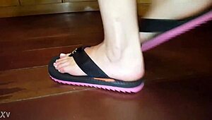 Hey, check out this intense footjob with Luh's feet! 😍