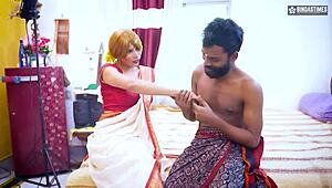 两个印度小哥分享辣妹洋妞的三人行狂欢。全自拍邻居乐趣！