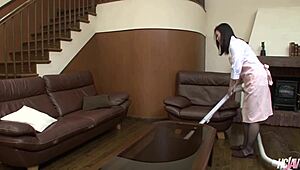 火辣日本熟女Maya Sawamura渴望小穴被奶油填满