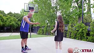 i'm sia wood, a petite blonde teen dreaming of deepthroating on the basketball team, it's so hot