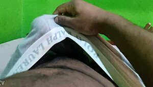 男人独撸黑屌手交自慰秀