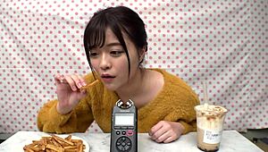 Adorable Idol-Level Babe Shows Off Masturbation and Double Blowjob Skills. Her Cute Face Gets Thick Cum Splash!