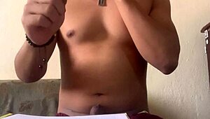 Maluma - Haciendo Deberes Con La Verga Afuera