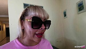 Yo, inked Latina Kitty Ann with big tits bangs an old German tourist raw in a hotel! 😜