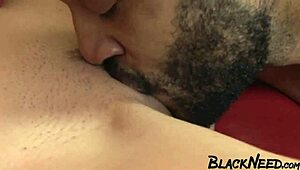 棕发业余女郎从 BBC 那里接受大量颜射。