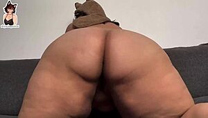 Wow, BBW Isabelle Myers Shows Her Pussy and Sucks Cock in a Cute Bear Hat! 🐻