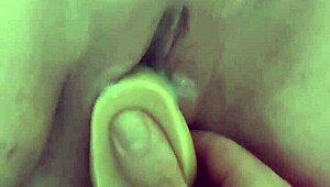 dildoing my girlfriend with a toy