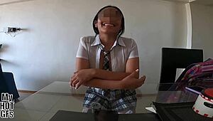 Hey, por favor, ayúdame con mi tarea, ¡haré lo que sea que me pidas, de verdad!