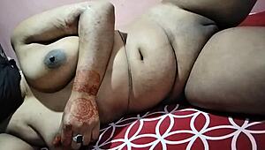 indian college girl says, getting ready for HOT SEX in hotel shower