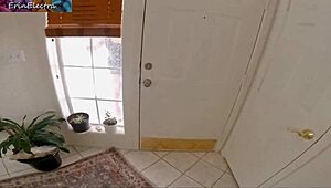 Amateur wife swap turns into homemade creampie fun