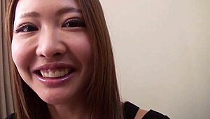 日本女孩渴望探索感官欲望