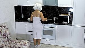 When Stepson Fucks Stepmom In The Ass She Forgets That Breakfast Is Being Prepared