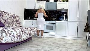 When Stepson Fucks Stepmom In The Ass She Forgets That Breakfast Is Being Prepared