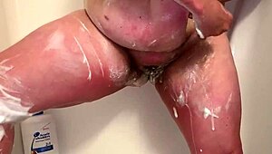 sexy bbw leg pussy and ass shaving 😍