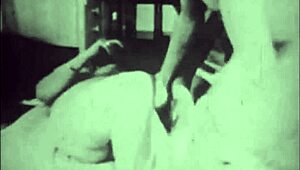 讲述Dark Lantern Entertainment的维多利亚绅士秘密情色告白中的复古三人行