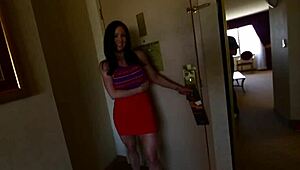 oily cougar with big tits makes me jizz hard