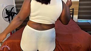 巨乳继妹超爱我大屌插进去