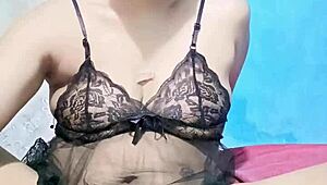 gadis indonesia plays with terong, reaching wild orgasm in softcore scene.