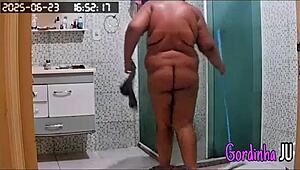 i caught my stepmom with big tits tidying up