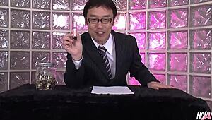 Yu Sakura，Yuri Aine，想用玩具操和吸鸡巴吗？