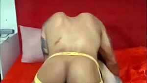 伪娘扛不住大屌求饶停肛