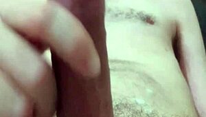 Brazilian Amateur Cums Slowly in Bedroom Close-Up