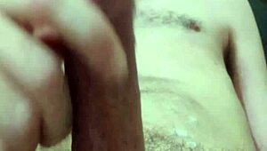 Brazilian Amateur Cums Slowly in Bedroom Close-Up