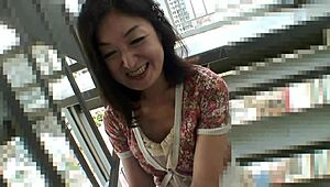 嘿，想看亚洲奶奶千代山部的内射小穴吗？