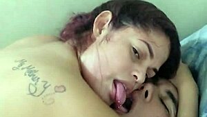 人妻骑朋友大屌狂射精