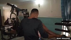 gym instructor seduced by big ass 45 years old client fucks her horny pussy with his bbc 😏