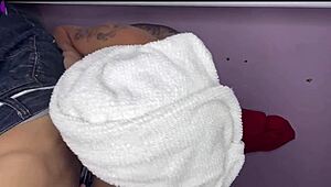 Does the young guy make her cum in two minutes?