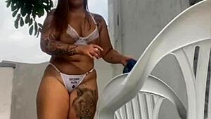 Exhibitionists Flash On The Street For Construction Workers.