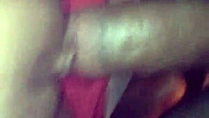 Island freak enjoys intense squirting session.