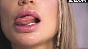 OMG，Monika Fox，這噴水的熟女，承受髒髒的肛交猛幹... 太猛了！