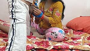 Indian Desi Girlfriend Outdoor Creampie Sex In Hotel