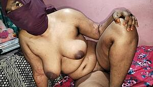 Caught my stepmother alone and gave her a hard fucking in desi homemade.