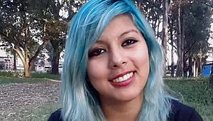 sexy young girl enjoys anal fisting with friend 😈