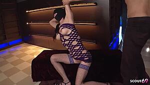 顺从的日本妻子大奶子首次投降多人行动！多人射精无码JAV！