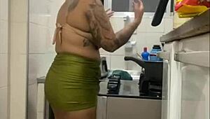 i feed my husband good so he can eat my big pussy dessert later