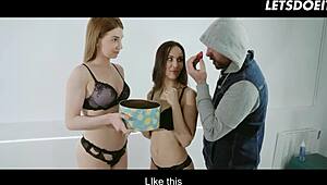 性感女同Lilu Moon和Melissa Benz狂欢日