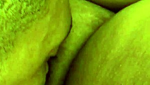 Wow, muff diving and licking pussy on holiday!