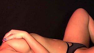 Amateur Filming Of Pussy Licking Controlling Her Pleasure Real Couple