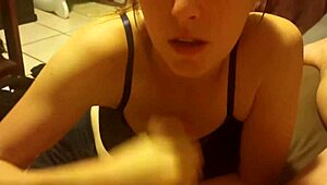 狂吸巨屌无套口爆颜射！