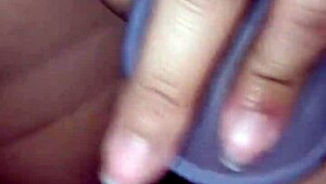 anal fallido con dildo en el culito cerrado de la joven