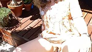 Mature wife sunning her shaved pussy 😎