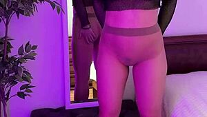 Hot Milf Rips Her Leggings Open