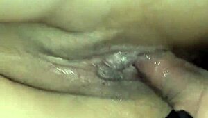 anal fallido con dildo en el culito cerrado de la joven