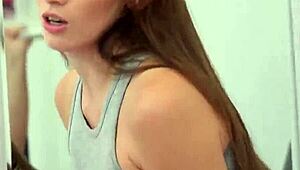 Adorable Idol’s Yummy Cunt Filled with Warm Piss, OMG! 💦